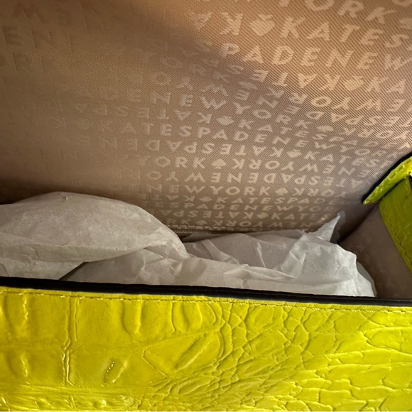 NWT Kate spade green purse 💚 - Picture 5 of 5